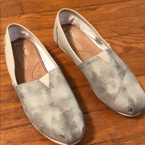 Toms size 8.5